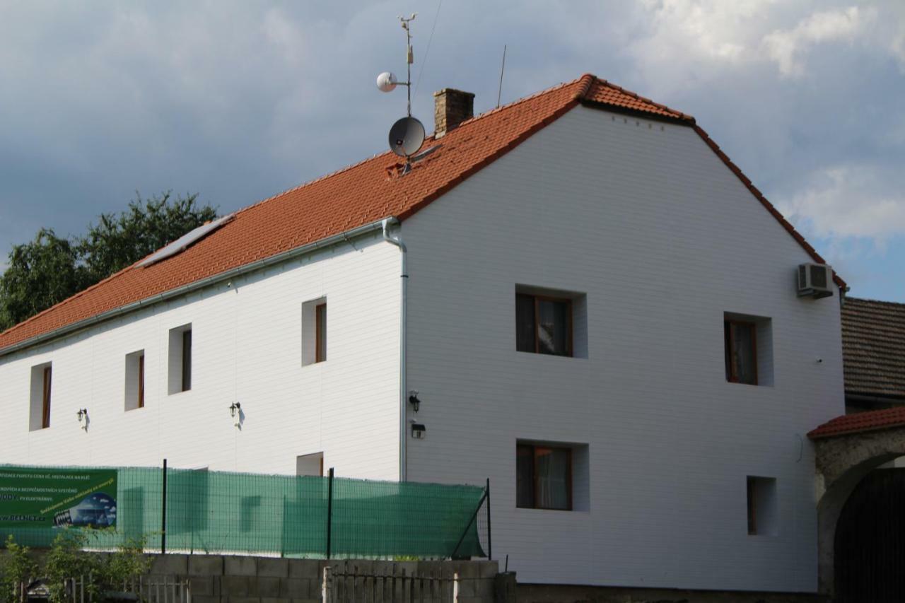 Apartman Suchdol Apartment Bujanov Bagian luar foto